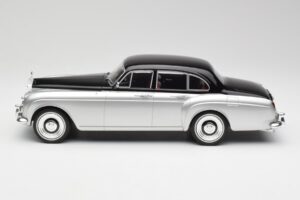 Rolls-Royce Silver Cloud III Mulliner Silver & Black MCG 1:18 MCG18128 Diecast — photo 3 of 6