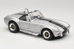 Shelby Cobra 427S/C Silver With Black Stripes Road Signature 1:18 92058 Diecast — photo 6 of 8