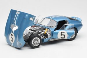 Shelby Cobra Daytona Coupe #5 D. Gurney / B. Bondurant 24 Hours of Le Mans 1964 Exoto 1:18 135190555498 Diecast — photo 2 of 8