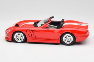 Shelby Series 1 Cabriolet Red Bburago 1:18 3353 Diecast — photo 4 of 8