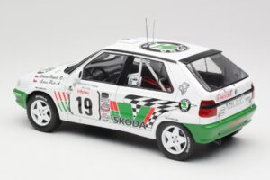 Skoda Felicia Kit Car #19 P. Sibera / P. Gross Tour de Corse 1995 IXO 1:18 18RMC149B Diecast — photo 5 of 6