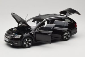 Skoda Octavia Mk4 Combi Brown Paudi Model 1:18 ZMR000005BRA Diecast — photo 2 of 8