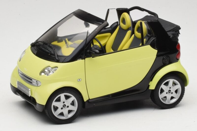 Smart Fortwo 450 Cabrio Yellow Minichamps 1:18 0012889V001C49Q00 Diecast
