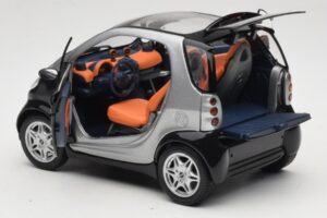 Smart Fortwo Black Kyosho 1:18 0004830V000C08Q00 Diecast — photo 5 of 8