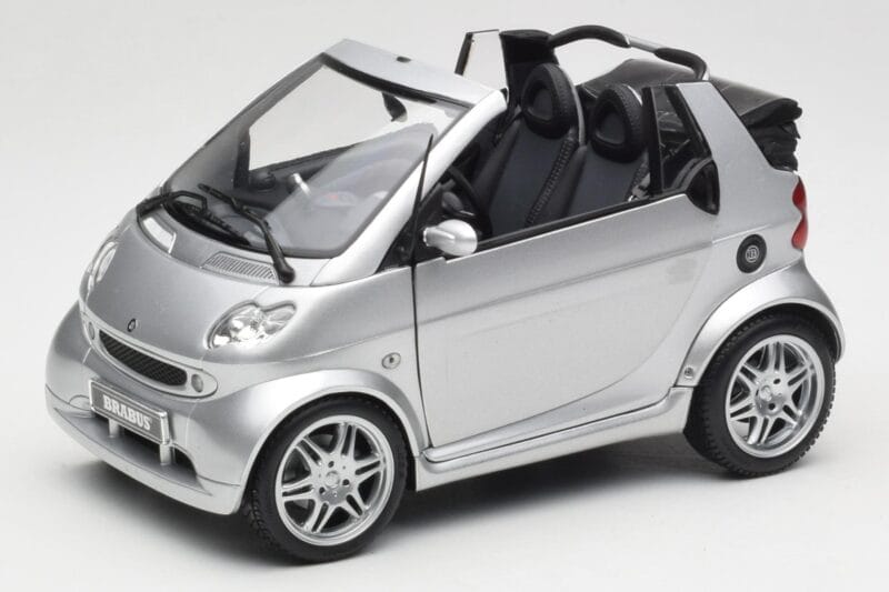 Smart Fortwo W450 Brabus Cabrio Silver Dealer Edition Kyosho 1:18 0017769V001C05Q00 Diecast