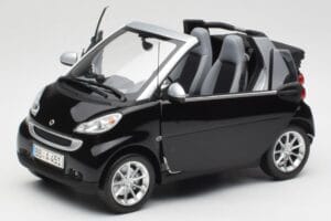 Smart Fortwo Cabrio W451 Black & Silver Minichamps 1:18 Q0022566V001C18Q00 Diecast — photo 2 of 8