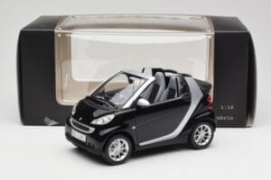 Smart Fortwo Cabrio W451 Black & Silver Minichamps 1:18 Q0022566V001C18Q00 Diecast — photo 8 of 8