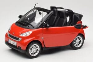 Smart Fortwo W451 Cabrio Red Black Minichamps 1:18 150036333 Diecast — photo 2 of 8
