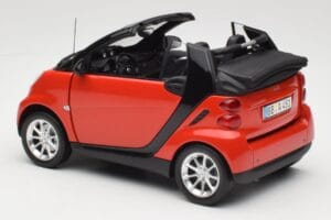 Smart Fortwo W451 Cabrio Red Black Minichamps 1:18 150036333 Diecast — photo 7 of 8