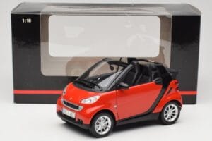 Smart Fortwo W451 Cabrio Red Black Minichamps 1:18 150036333 Diecast — photo 8 of 8