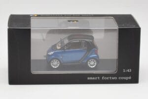 Smart Fortwo Coupe Aqua Blue Metallic & Black Minichamps 1:43 Q0022558V001C77Q00 Diecast — photo 4 of 4