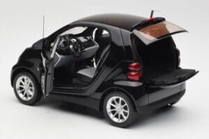 Smart Fortwo Coupe W451 Deep Black Minichamps 1:18 Q0022563V001C02Q00 Diecast — photo 5 of 8