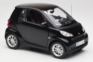 Smart Fortwo Coupe W451 Deep Black Minichamps 1:18 Q0022563V001C02Q00 Diecast — photo 6 of 8