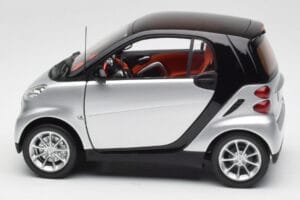 Smart Fortwo Coupe W451 Silver & Black Minichamps 1:18 Q0022528V001C75Q00 Diecast — photo 4 of 8