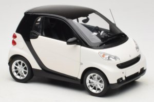 Smart Fortwo 451 Coupe White Black Minichamps 1:18 150036302 Diecast — photo 6 of 8