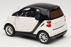 Smart Fortwo 451 Coupe White Black Minichamps 1:18 150036302 Diecast — photo 7 of 8