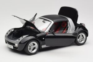 Smart Roadster Black Bburago 1:18 34099-M1 Diecast — photo 2 of 8