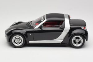 Smart Roadster Black Bburago 1:18 34099-M1 Diecast — photo 4 of 8