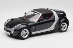 Smart Roadster Dark Blue Bburago 1:18 34917 Diecast
