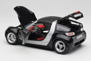 Smart Roadster Dark Blue Bburago 1:18 34917 Diecast — photo 5 of 8