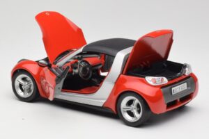 Smart Roadster Red Bburago 1:18 34099 Diecast — photo 5 of 8