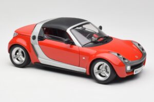 Smart Roadster Red Bburago 1:18 34099 Diecast — photo 6 of 8