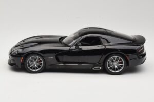 SRT Viper GTS Black Maisto 1:18 31128 Diecast — photo 4 of 8