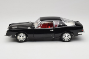 Studebaker Avanti Black Signature Models 1:18 STUDEBAKER001 Diecast — photo 4 of 8
