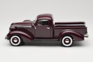 Studebaker Coupe Express Pickup Brown American Mint 1:18 92458-R1 Diecast — photo 4 of 8
