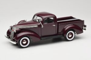 Studebaker Coupe Express Pickup Brown American Mint 1:18 92458-R1 Diecast