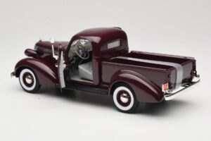 Studebaker Coupe Express Pickup Brown American Mint 1:18 92458-R1 Diecast — photo 5 of 8