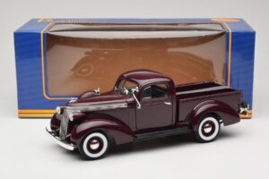Studebaker Coupe Express Pickup Brown American Mint 1:18 92458-R1 Diecast — photo 8 of 8