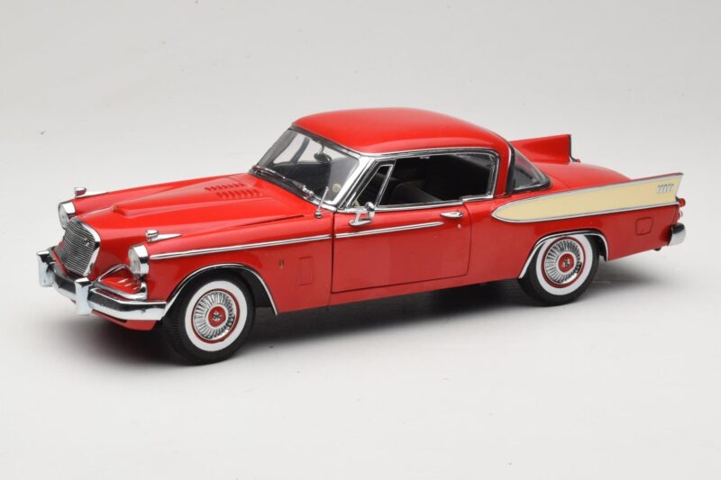 Studebaker Golden Hawk Apache Red Motor City 1:18 80009 Diecast