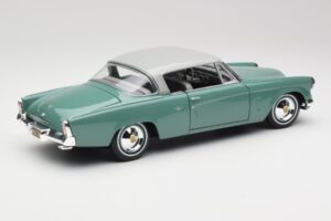 Studebaker Starliner Seafoam Green & Shasta White Maisto 1:18 31651 Diecast — photo 4 of 8