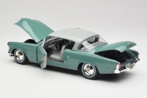Studebaker Starliner Seafoam Green & Shasta White Maisto 1:18 31651 Diecast — photo 6 of 8