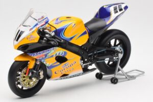 Suzuki GSX-R 1000 Team Alstare Corona Extra T. Corser WSB 2005 Minichamps 1:12 122052211 Diecast — photo 2 of 6