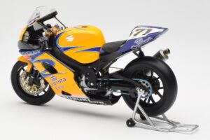 Suzuki GSX-R 1000 Team Alstare Corona Extra Y. Kagayama WSB 2005 Minichamps 1:12 122052271 Diecast — photo 5 of 6