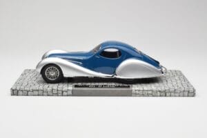 Talbot-Lago T150 C-SS Coupe Blue Silver Minichamps 1:18 107117122 Resin — photo 3 of 6