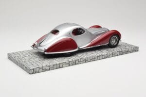 Talbot-Lago T150 C-SS Coupe Silver Red Minichamps 1:18 107117121 Resin — photo 2 of 6