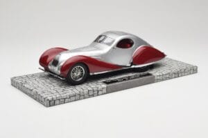 Talbot-Lago T150 C-SS Coupe Silver Red Minichamps 1:18 107117121 Resin