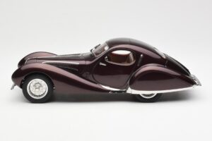 Talbot-Lago T150 C-SS Figoni & Falaschi Teardrop Dark Bordeaux Metallic CMC 1:18 M-179 Diecast — photo 3 of 6
