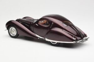 Talbot-Lago T150 C-SS Figoni & Falaschi Teardrop Dark Bordeaux Metallic CMC 1:18 M-179 Diecast — photo 4 of 6