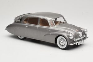 Tatra 87 Grey MCG 1:18 MCG18068 Diecast — photo 4 of 6