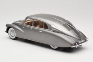 Tatra 87 Grey MCG 1:18 MCG18068 Diecast — photo 5 of 6