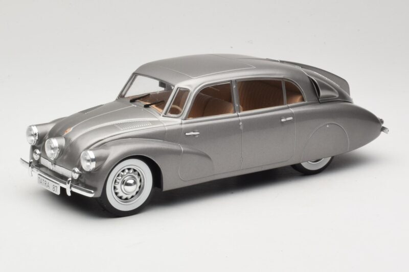 Tatra 87 Grey MCG 1:18 MCG18068 Diecast
