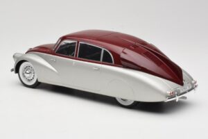 Tatra 87 Silver & Dark Red MCG 1:18 MCG18067 Diecast — photo 5 of 6