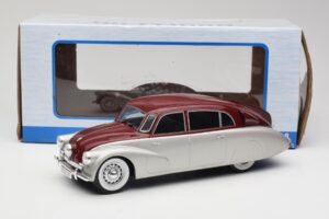 Tatra 87 Silver & Dark Red MCG 1:18 MCG18067 Diecast — photo 6 of 6