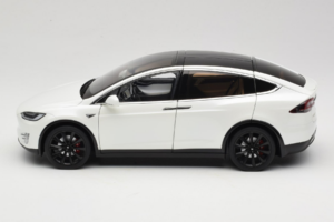 Tesla Model X White OEM 1:18 TESLA001 Diecast — photo 4 of 8