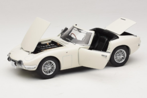 Toyota 2000 GT Cabriolet White James Bond Collection AUTOart 1:18 78731 Diecast — photo 2 of 8