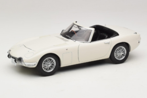 Toyota 2000 GT Cabriolet White James Bond Collection AUTOart 1:18 78731 Diecast